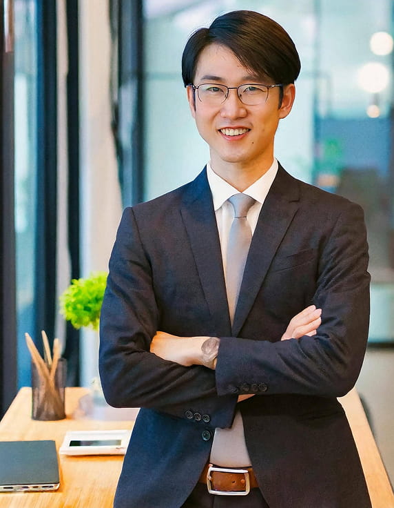 コンサルタント 西村優